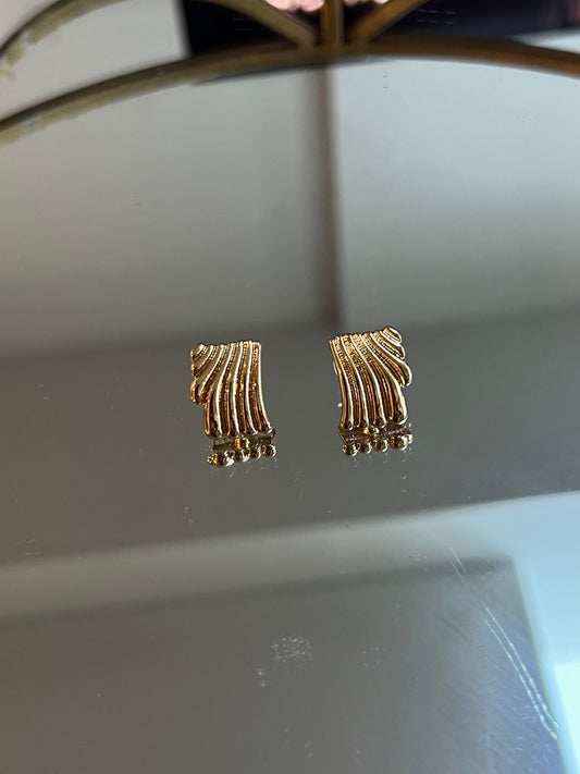 Mia Earrings Gold